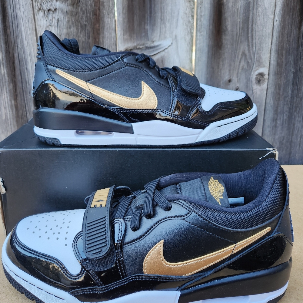 JordanNike Air Jordan Legacy 312 Low Black Metallic Gold Men's Size 8.5 - Picture 2 of 7